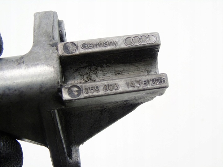 фото №5, Лапи кронштейн генератора 2.5 tdi audi a4 a6 a8 passat b5 superb 059903143e