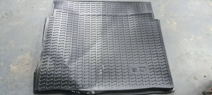 фото №1, Q3 83a коврик багажника резиновая зад обивка 83a061180