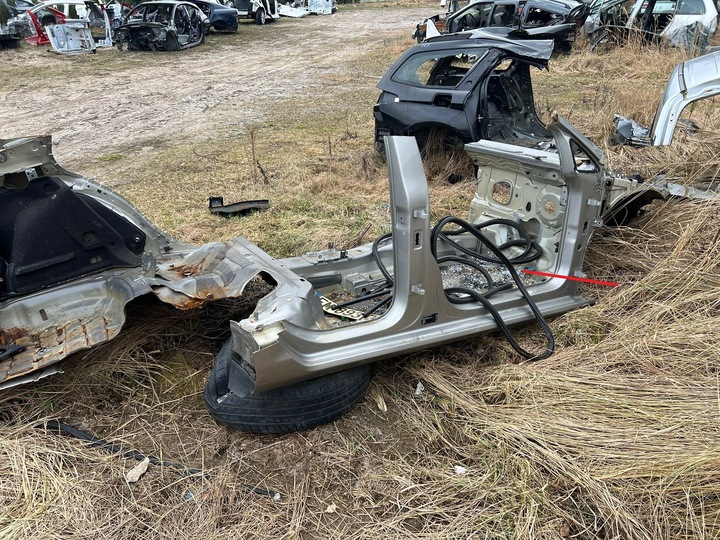 фото №2, Чверть лонжерон праві перед vw golf vii hb