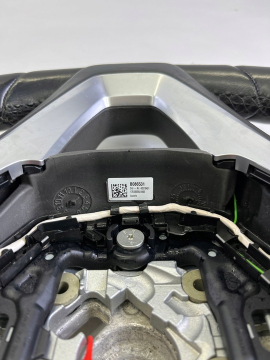фото №7, Руль чёрная кожа мультифункция bmw серии 5 g30 g31