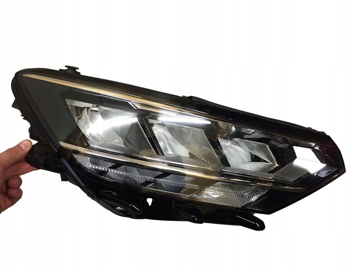 фото №1, Vw passat b8 лампа перед права повний led 3g1941036p