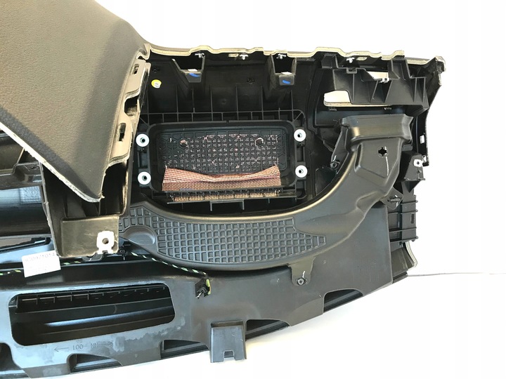 фото №15, Vw jetta панель роздавальна консоль капот 5c6