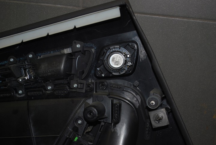 фото №15, Боковина дверь правый зад audi a5 8t8 8t8867306