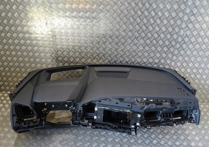 фото №5, Audi q4 e-tron 2022 консоль панель подушки ремені комплект