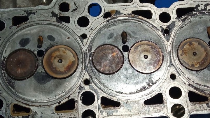 фото №7, Головка цилиндров 038103373r vw.passat b5 1,9 tdi 130km awx