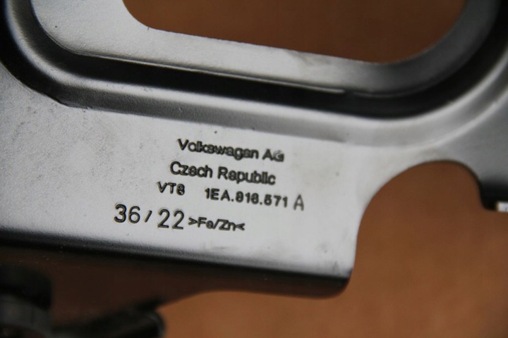 фото №7, Держатель блока кондиционера vw id4 5 1ea816571a