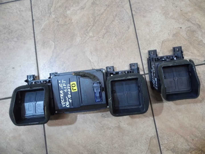 фото №4, Vectra c 1.9cdti рестайлинг 06' sed дисплей решётки воздуховод 24461295