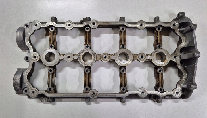 фото №1, Крышка крепление валов audi vw 2.0 fsi 06d285b