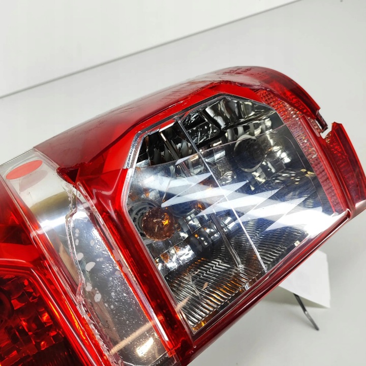 фото №7, Toyota hilux vii pick-up _n1_, _n2_, _n3_ правое задние свет 2011