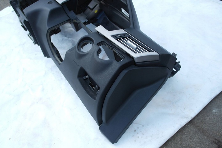 фото №8, Mercedes-benz e w212 2011 всі панелі розподільчі, консоль