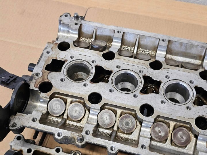 фото №10, Головка volvo s80 v70 xc70 xc60 v50 c30 c70 2.5t 2.5 t5 b5244t 8642289 007