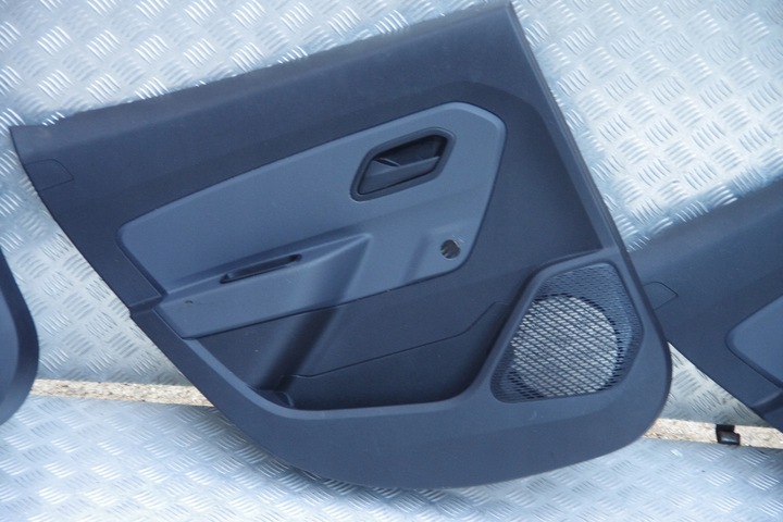 фото №3, Оббивка боковина двері dacia duster ii 18