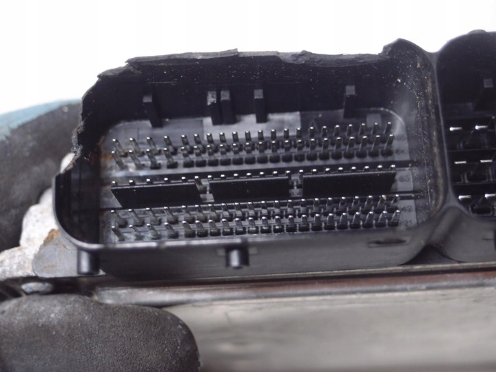 фото №5, Компьютер двигателя dtrc vw touran 2021r 2.0 tdi 05l907309b