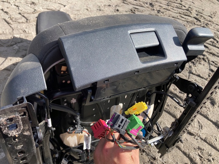 фото №4, Сиденье a5 sportback правые с подогревом isofix материал