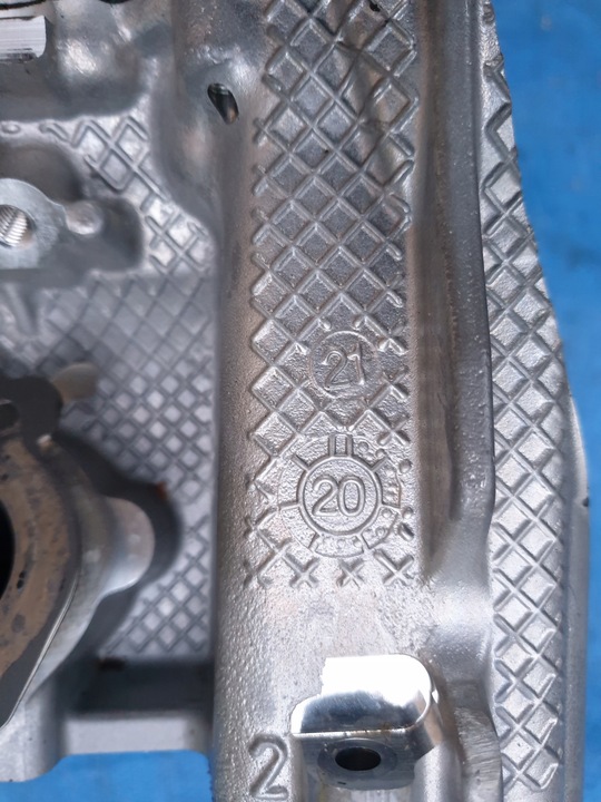 фото №8, Bentley bentayga lamborghini urus головка