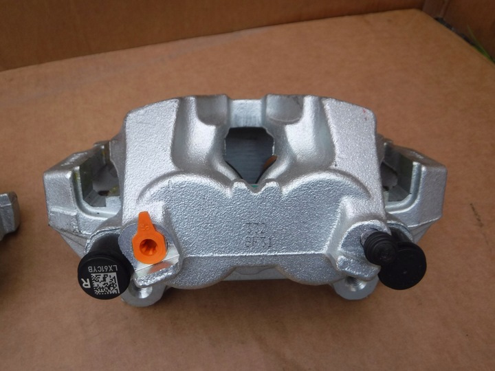 фото №6, Зажимы тормозной левый ford focus mk4 st 2.3 ecoboost