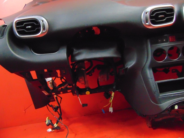 фото №13, Citroen c3 picasso панель консоль подушка безпеки подушки