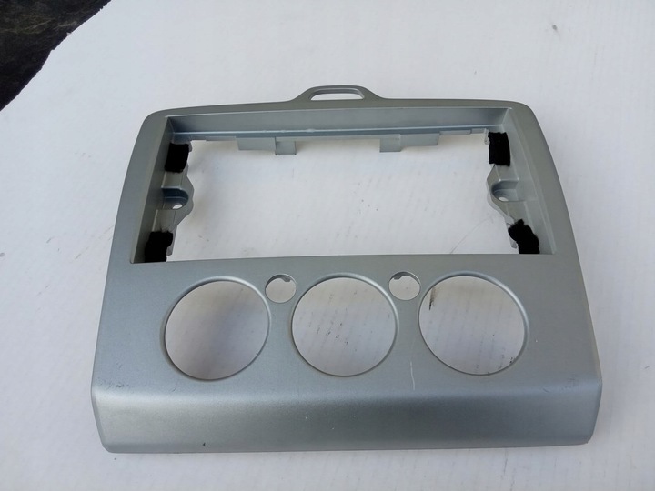 фото №1, Ford focus mk2 2004-07r. - панель рамка