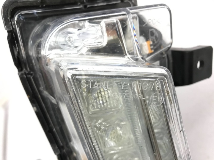 фото №10, Suzuki vitara iii 3 рестайлинг 2018- левое галоген свет led drl w1378