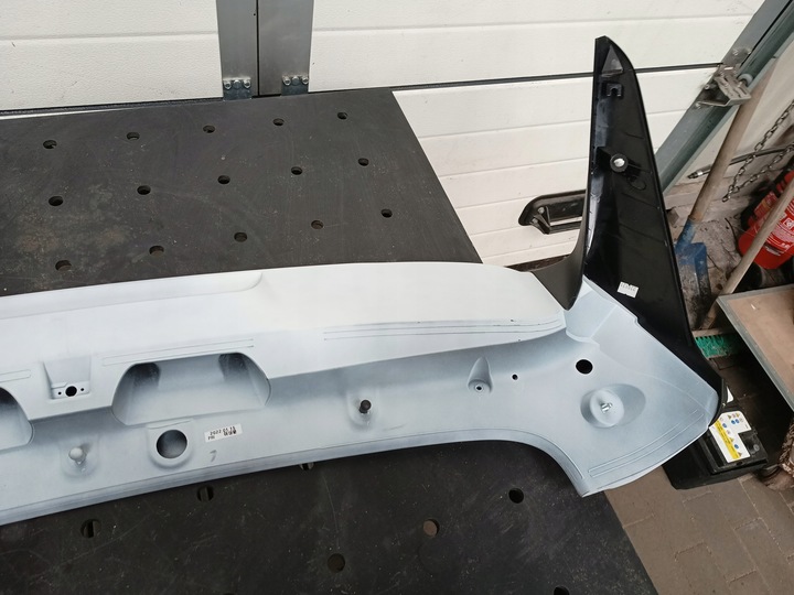 фото №15, Hyundai kona - спойлер задней крышки белый