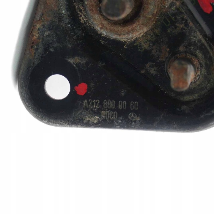 фото №11, Mercedes w204 w212 засов капота замок a2128800060
