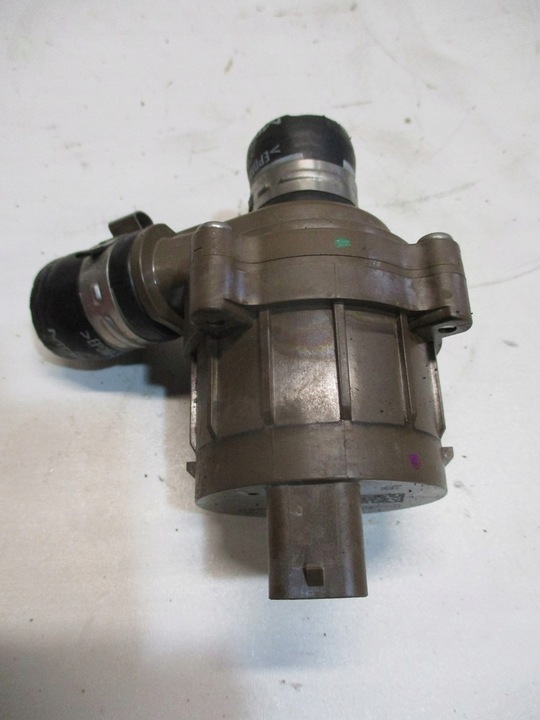 фото №1, Насос воды jeep compass 1,3hyb 20r 00521365860