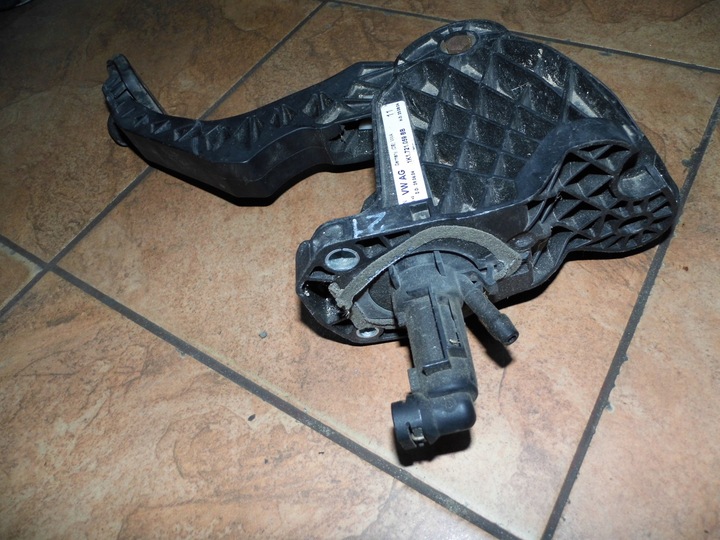 фото №5, Golf v a3 8p leon ii octavia ii 1.9tdi педаль сцепления 1k1721059