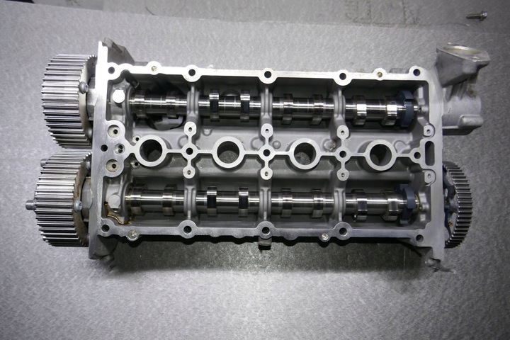 фото №1, Валы распределительный вал крышка 04e103479p 1.4 tsi tfsi czc cpw