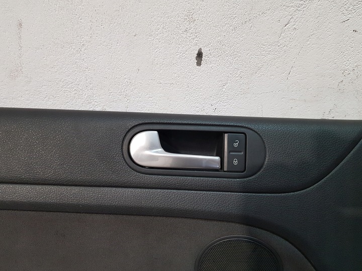 фото №3, Обшивки оббивка двері kpl vw golf v plus eu