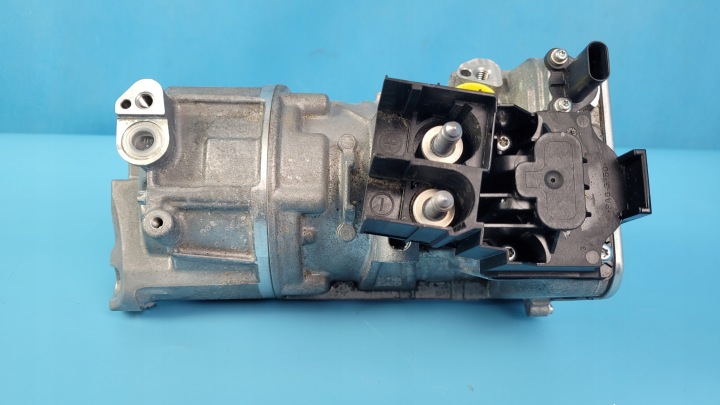 фото №9, Mercedes w206 c200 23r компресор кондиціонера a0008308004