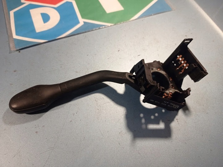 фото №11, Кермовий/підкермовий перемикач двірник golf iii 1h6953503