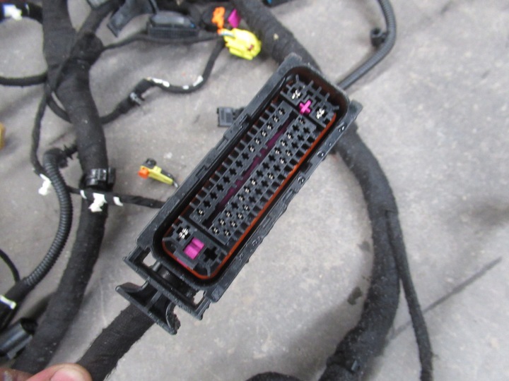 фото №14, Audi r8 5.2 cabrio 420 джгут установка інтер'єру