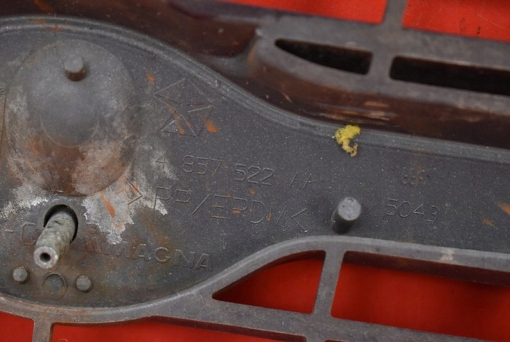 фото №12, Решітка решітка радіатора сірий хром 857 522 aa chrysler gran voyager 4 iv 01-04