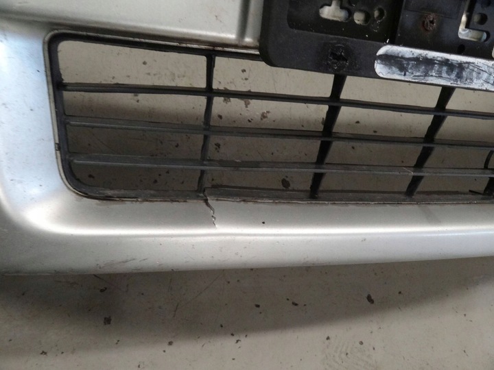 фото №9, Toyota avensis verso van 2003 бампер перед переднє