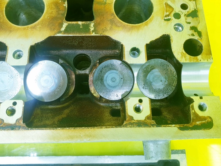 фото №9, Головка двигуна audi a6 c5 a8 d3 a4 b6 3.0 asn 06c103373e ліва