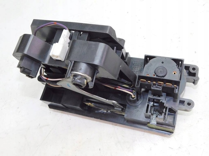 фото №8, Nissan micra k11 1.0 98r панель воздуховод