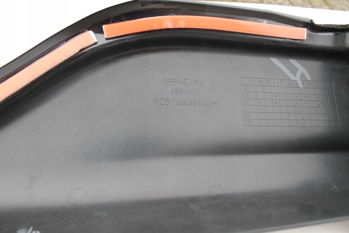 фото №7, Уголок спойлер зад outlander iii