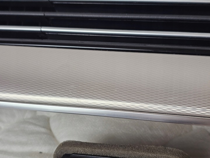 фото №8, Решітка повітропровід рамка dekor захист годинник манометр планка vw passat b8