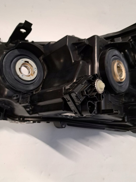 фото №12, Toyota hilux лампа права перед передня 81110-0kk60 1ej-923364-040 d204