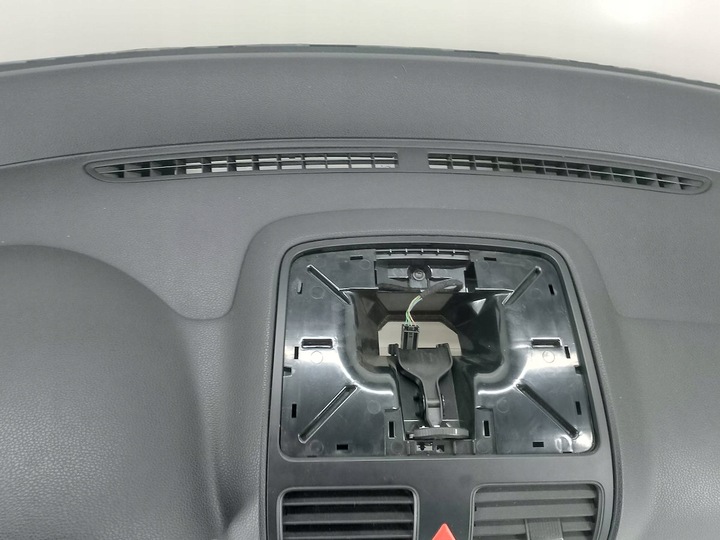 фото №8, Панель раздаточная, консоль ,подушки датчик vw jetta v