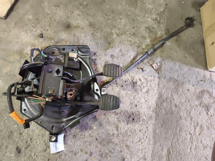 фото №6, Clio ii рестайлинг 01- педаль сцепления тормоза 1.2 16v d4f712