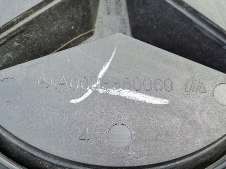 фото №15, Mercedes cla w117 рестайлинг решётка радиатора решётка радиатор эмблема хром a117880300