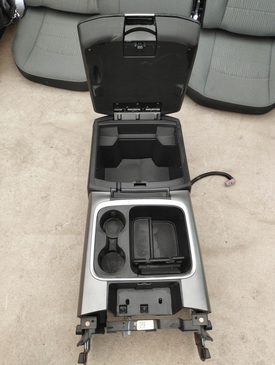 фото №7, Dodge ram 1500 13-25 сиденья диван зад туннель usa