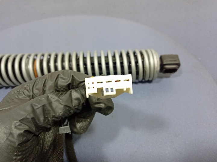 фото №5, Bmw 5 f10 амортизатор привід wrzecionowy кришки праві 7207010