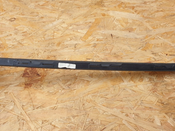 фото №7, Volvo xc60 ii молдинг скла лобовий права 32216113