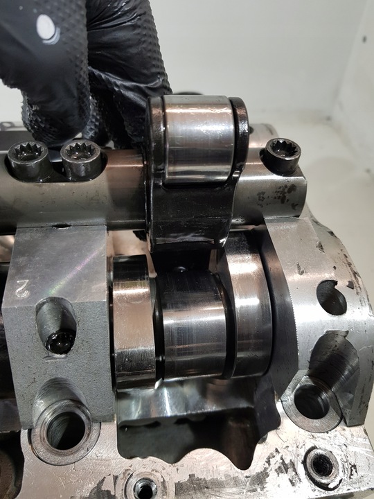 фото №10, Головка комплектна vw t5 2.5 tdi axd bnz