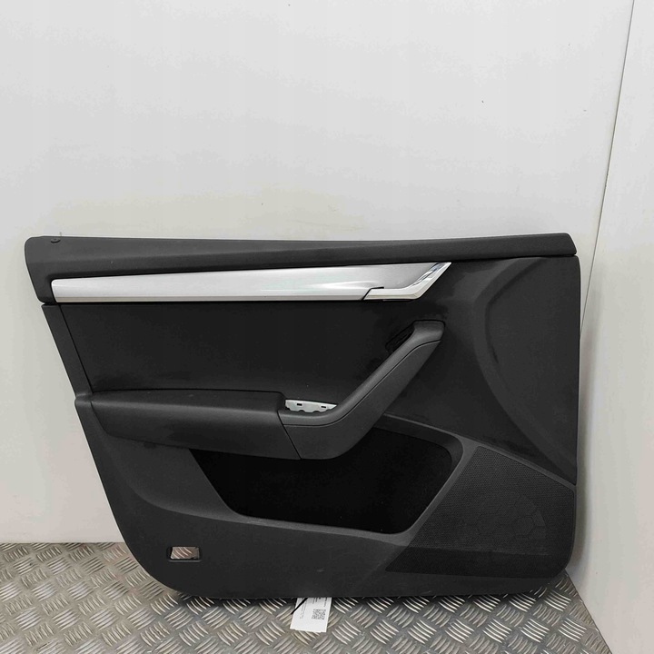 фото №1, Боковина передних левых дверь skoda octavia iii combi 5e5 5e1867011