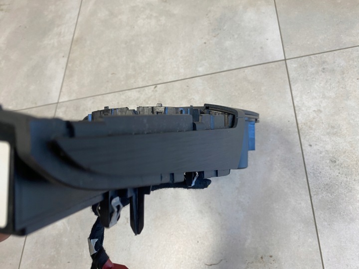 фото №8, Audi a3 8v туннель средний dekor 8v1864261a