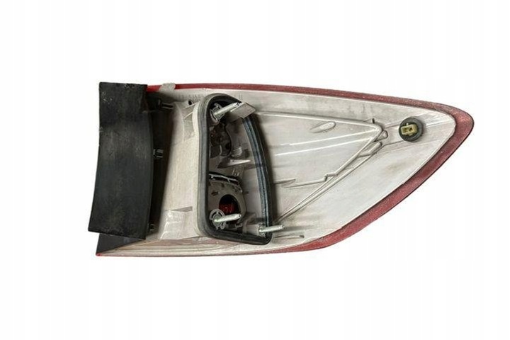 фото №11, Лампа ліва задня ford mondeo iv turnier ba7 7s7113405b 1.8l дизель 74kw