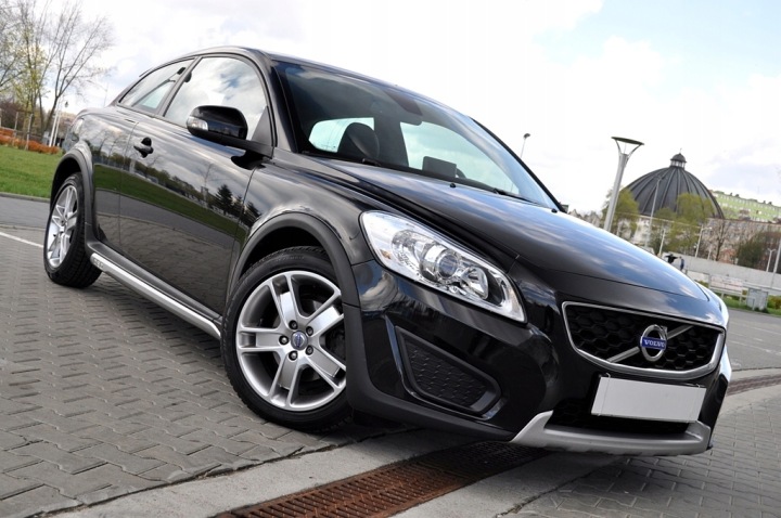 фото №8, Volvo c30 накладка бампера перед